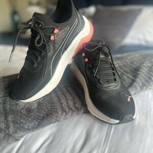 Women’s PUMA Slip-on Running Shoes